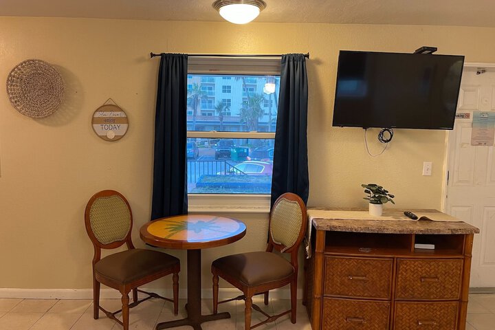 Room 22 of 34