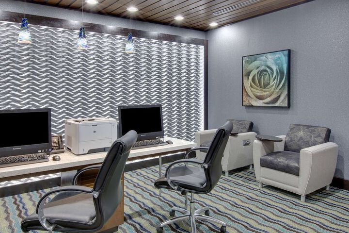 Business Center 23 of 23