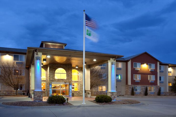 Holiday Inn Express Hotel & Suites Scottsbluff-Gering by IHG
