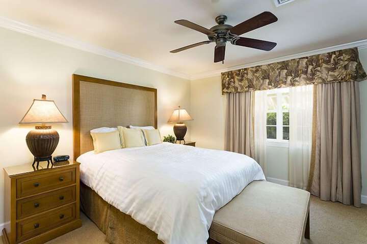 Room 10 of 28