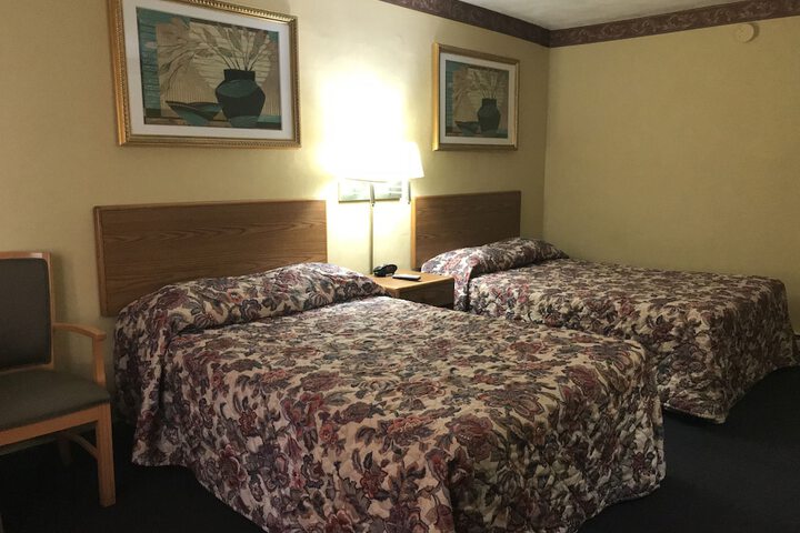 Room 13 of 22