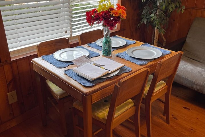 Mountain Aire Cottages Inn & Glamping