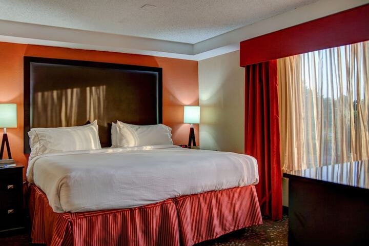 Country Inn & Suites by Radisson Tyler University Area