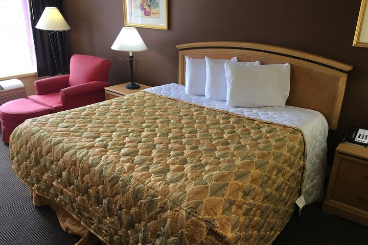 Room 11 of 15