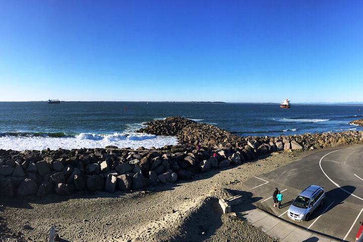 Islander Westport