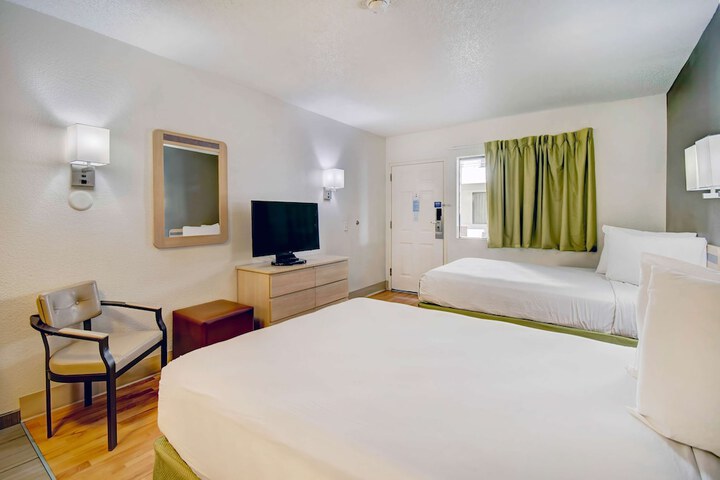 Room 18 of 26