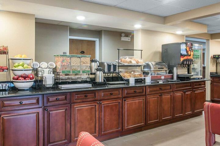 Breakfast/Coffee Service 33 of 35