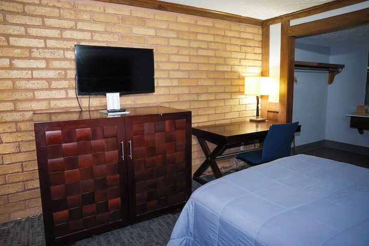 Room 28 of 31