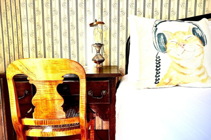 Room 62 of 73