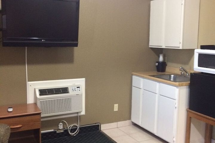 Room 21 of 40