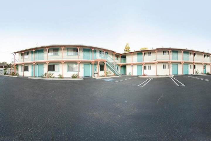 Hotel 5 of 35