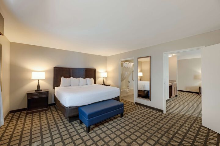 Room 16 of 27