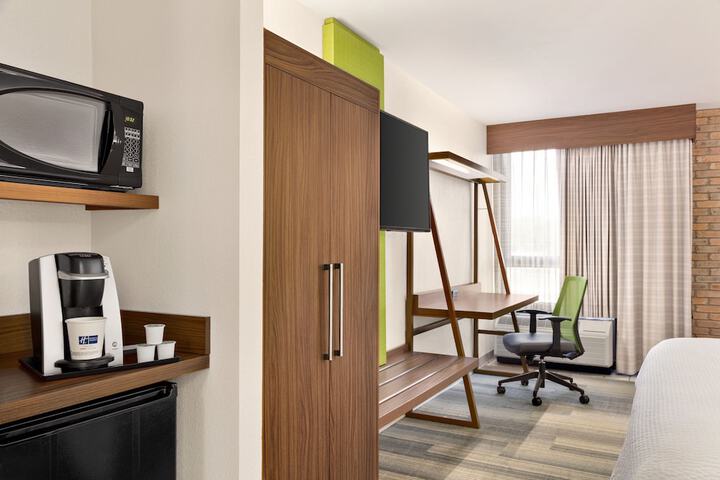 Room 15 of 43