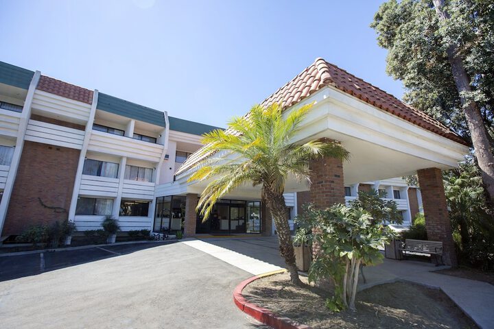 Hotel 2 of 150