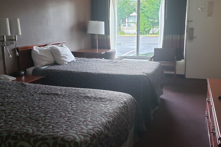 Room 21 of 28