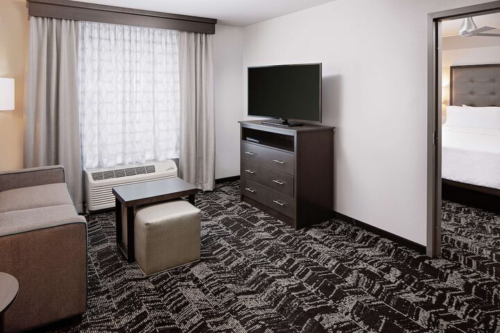 Room 14 of 22