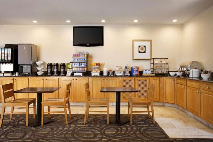 Country Inn & Suites by Radisson Lexington, VA