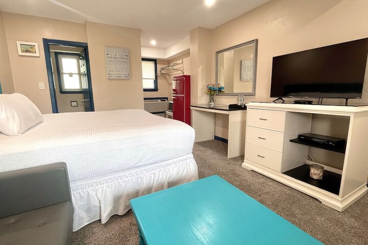 Room 19 of 29