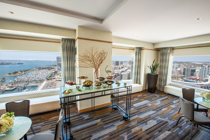 Hilton San Diego Bayfront