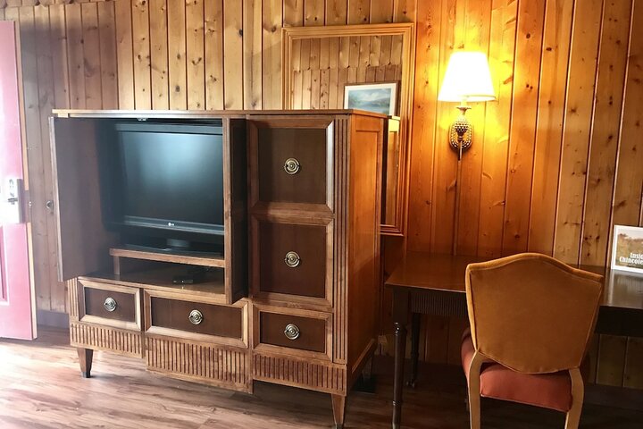 Room 28 of 55