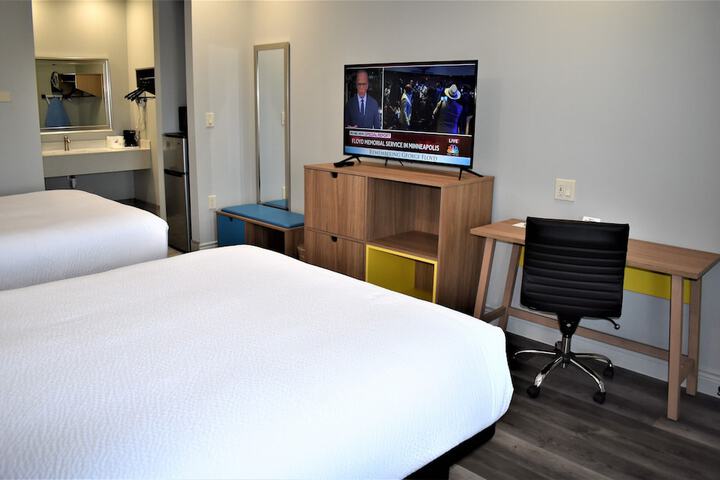 Room 22 of 76