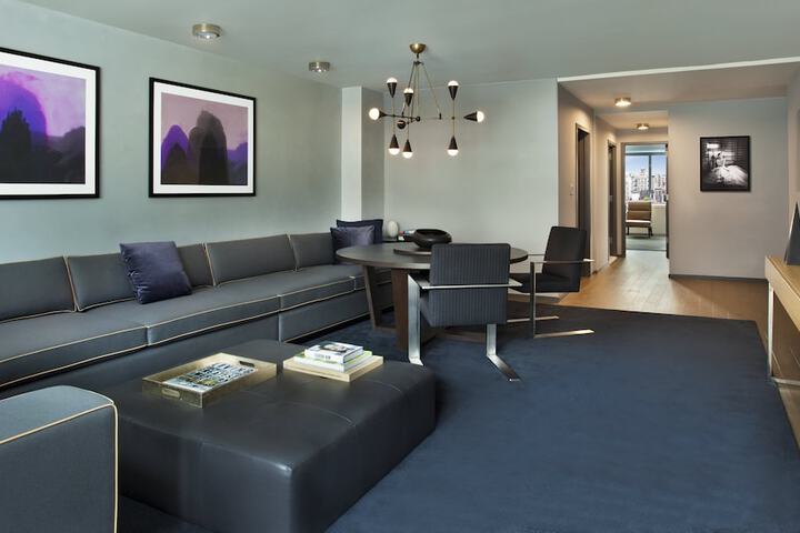Room 51 of 192
