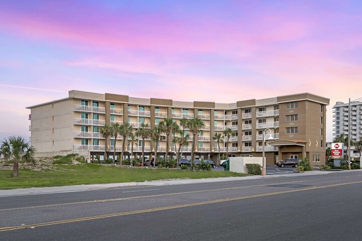 Hotel 3 of 51