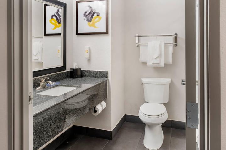 Comfort Inn & Suites El Paso I-10 Airport Area