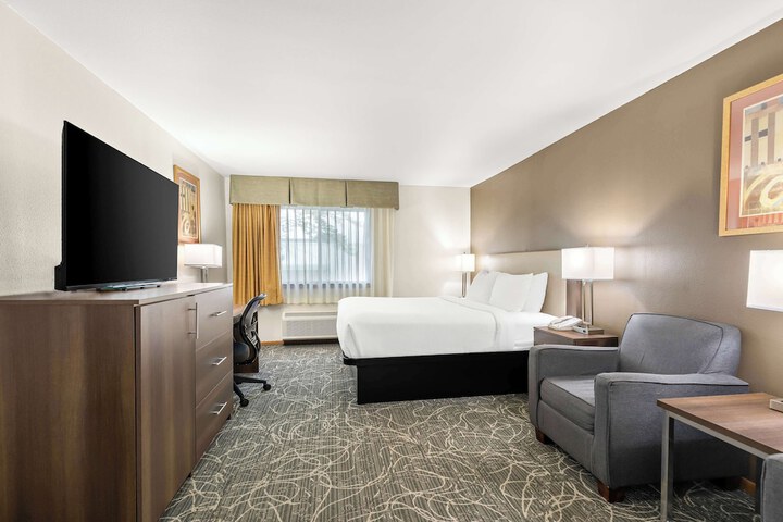 Room 16 of 54