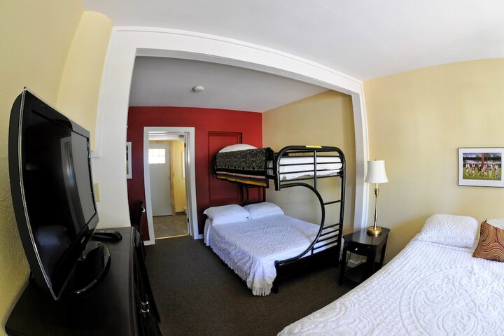 Room 81 of 187