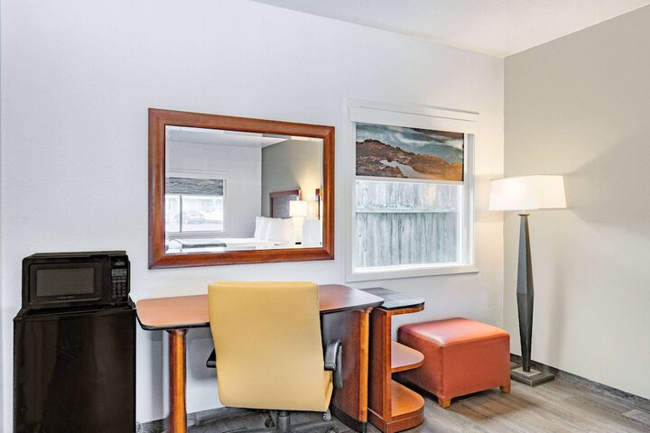 Room 20 of 40