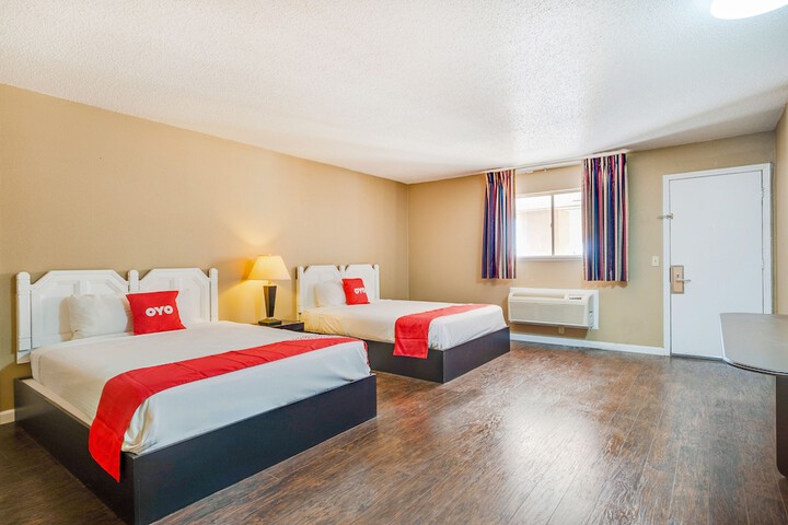 Room 10 of 20