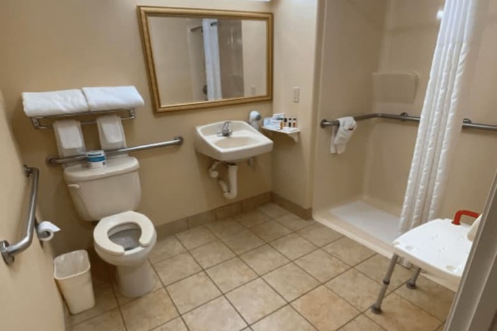 Room 13 of 20