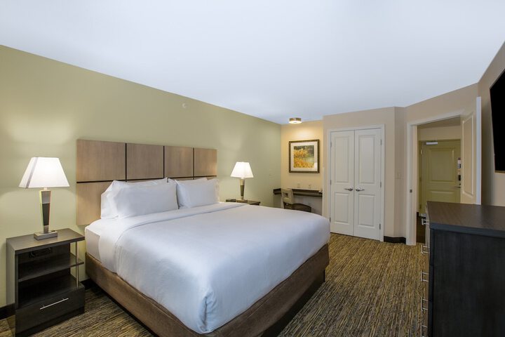 Room 26 of 38