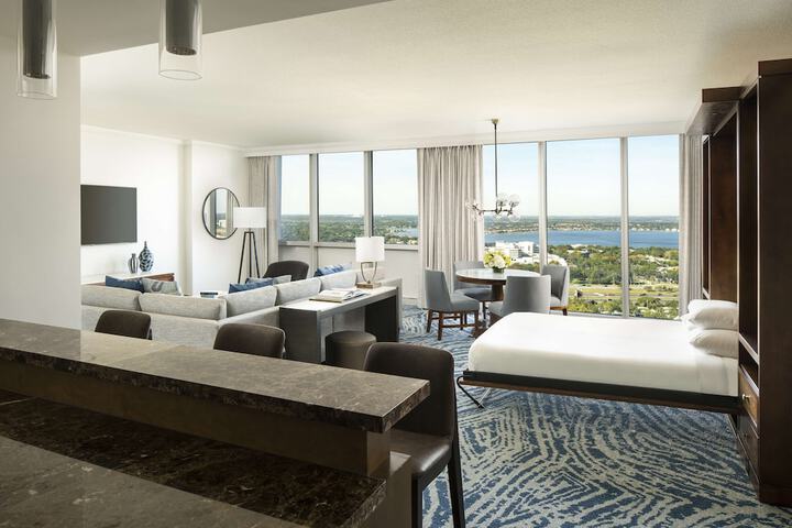 Room 42 of 115