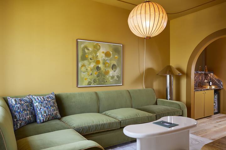 Room 16 of 49
