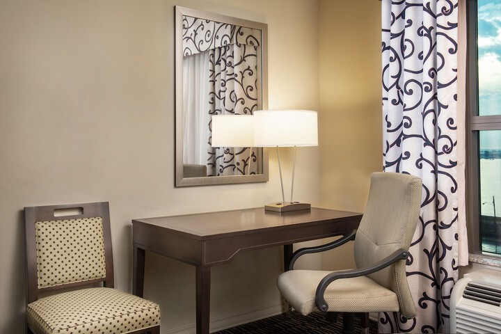 Hampton Inn & Suites Baton Rouge Downtown