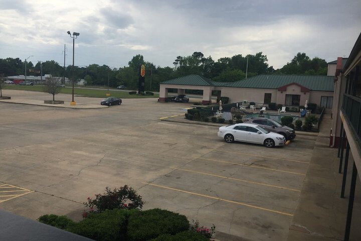 Property Grounds 33 of 33