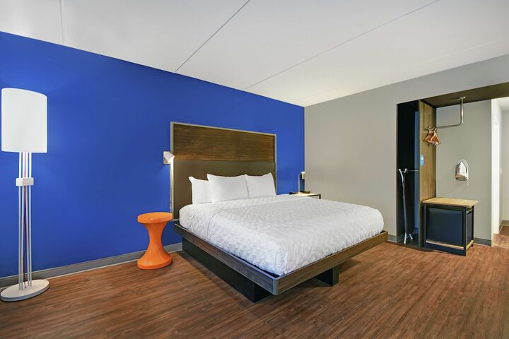 Room 12 of 46