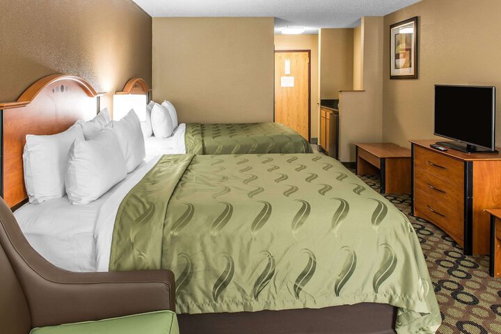 Room 10 of 30
