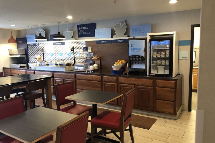 Holiday Inn Express Mt. Vernon by IHG