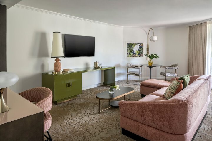 Room 43 of 116