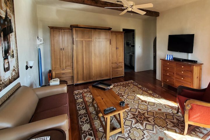 Room 28 of 74