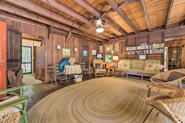 Douglas whispering Winds Cottage w / Beach!