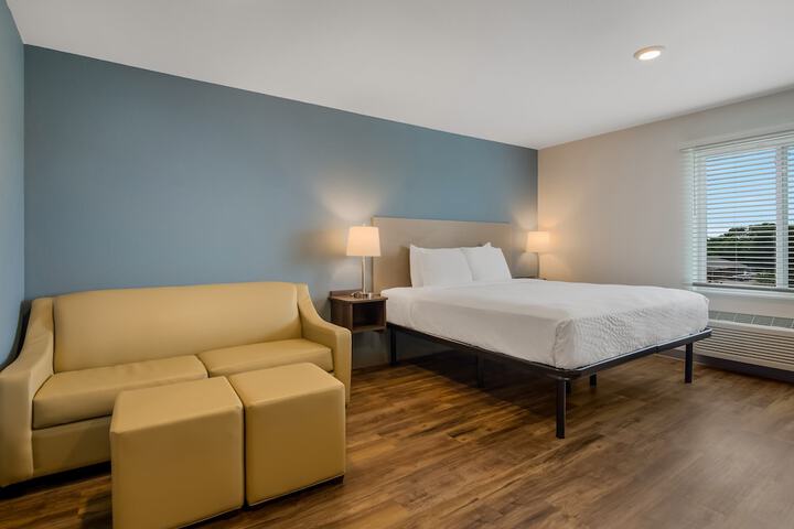 Room 28 of 39