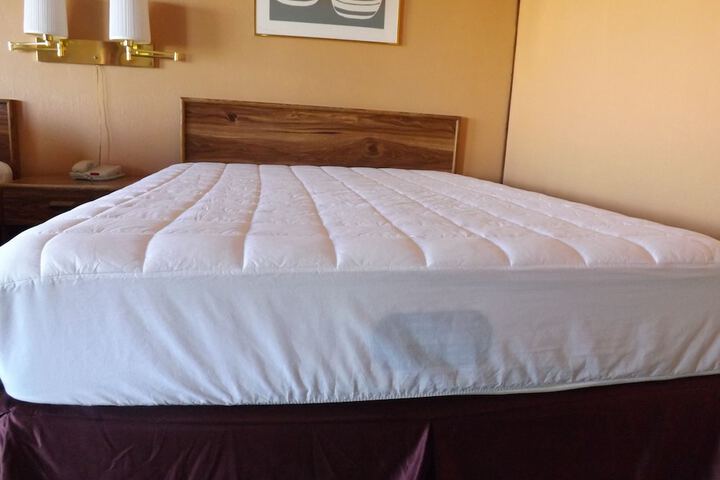 Room 7 of 32