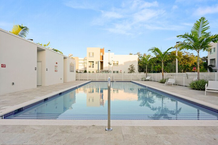 Lofts of Aventura