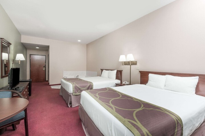 Room 12 of 24