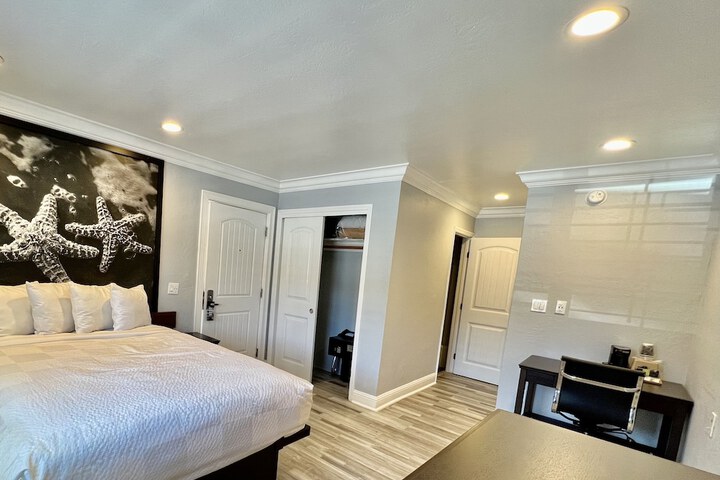 Room 25 of 152