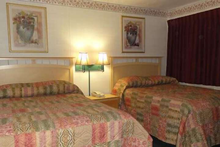 Relax Inn Elmira